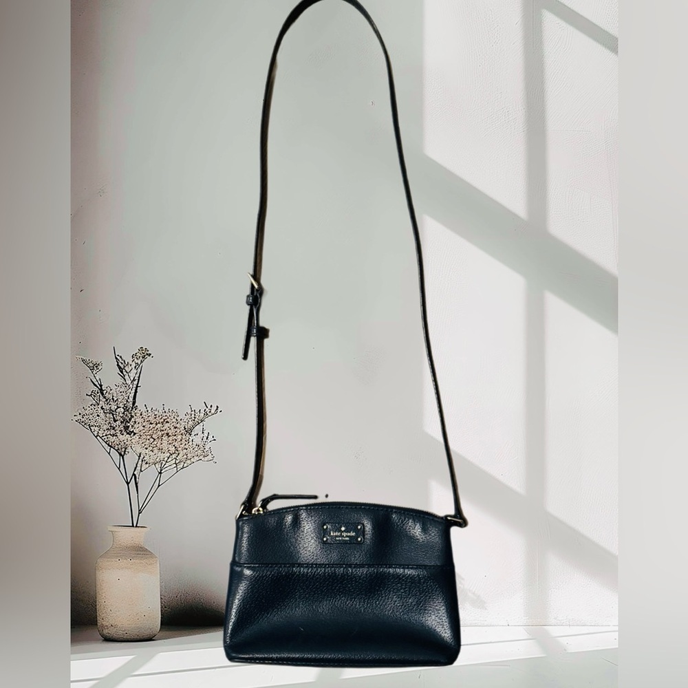 Kate Spade Sling navy blue pre loved